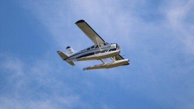 See. Plane. (Apple ad)