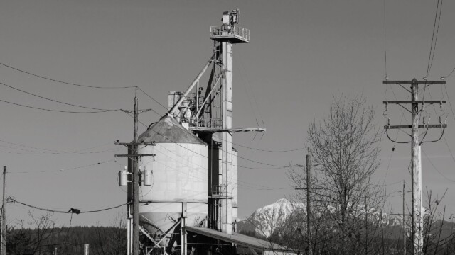 Black and white silo thing near Sapperton Station.
